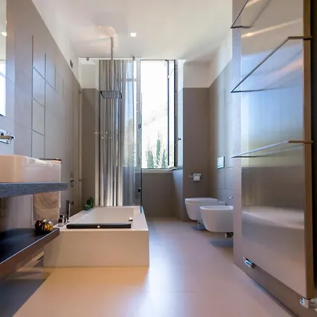 Corno Sleeps 16 With Pool Air Con And Wifi Vila Garda (Verona)